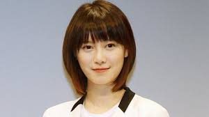 Often, long strands have milled ends, a straight parting, and an elongated bang. Korean Short Hairstyles What S In Vogue Right Now