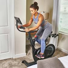 The echelon connect bike brings virtual spin classes into your home for a fraction of the price of the peloton. Echelon Connect Ex 4s Spin Bike With 25 5 Cm 10 In Hd Touch Screen Monitor And 1 Year Subscription Costco