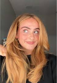 Isabella Crowell's Instagram, Twitter & Facebook