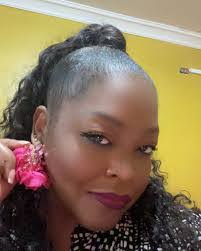 Elisha Duncan's Instagram, Twitter & Facebook