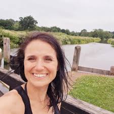 I'm a beginner in growing, so figured I could ask the experts here: what  would be the best way to go about going from spore syringe to LC? I'm  guessing the answer