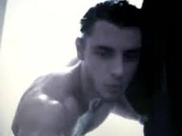 Straight guy showing off his body and jerking off. Azeri Guy Jerks Off On A Bed Gay Azeri Gay Guy Gay On Bed Mobileporn