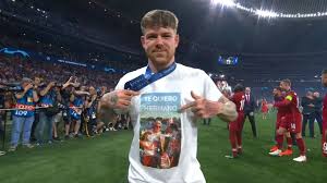 Alberto moreno alberto moreno's manchester united humbling uncovers a wider jürgen klopp reality for liverpool the spaniard endeared himself to liverpool supporters after winning the third major european trophy of his career last night. Alberto Moreno Wechselt Vom Fc Liverpool Zum Fc Villarreal Goal Com
