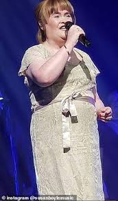 A wonderful world is the seventh studio album by scottish singer susan boyle. Susan Boyle Dons Her Iconic Britain S Got Talent Audition Dress 11 Years Later Daily Mail Online