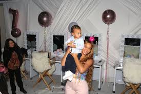 Born september 4, 1981) is an american singer, songwriter, actress, director, humanitarian and record producer. Beyonce Shares New Photos Of Twins Rumi And Sir For Birthday