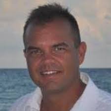 Robert Reents's Instagram, Twitter & Facebook