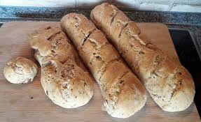 Herzhaftes Zwiebelbrot Oder Zwiebelbaguette Von Nimato Chefkoch Rezept Zwiebelbaguette Zwiebelbrot Lebensmittel Essen