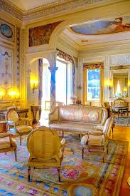 French Boudoir Decor Suzy Q Better Decorating Bible Blog French Villa Chateau France Interieur Maison Maison Architecture