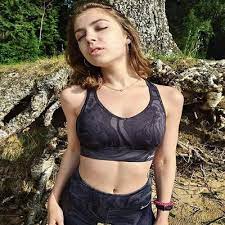 No matter where you are,i'm gonna find and save you!mika returna (ミカ・リターナ) is a member of licht kreis and a good friend of orie ballardiae. 6 Potret Miha Nika Cewek Rusia Yang Viral Karena Video Mesum Di Gunung Batur Bali Kapanlagi Com