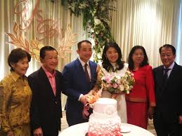 Hardworking, persistent, determined and intelligent. Minister Yeo Marries Ioi Group Founder S Youngest Son Yeow Seng