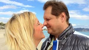 Danni büchner hat neue bilder ihrer zwillinge geteilt. Goodbye Deutschland Star Jens Buchner Und Danni Karabas Zwillinge Kamen Per Not Kaiserschnitt Zur Welt