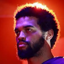 Akil Davis 🐻⬇️ (@akildavis21)