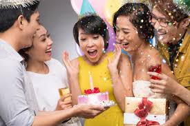 Parcourir mots et des terms milions dans toutes les langues. Bon Anniversaire Eclosion