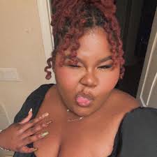 Where to find a shop in Riverview to stretch tires for a stance car?