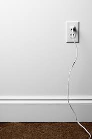 Pode ser com um adesivo pequeno mesmo, só para renovar e deixar mais bonito e elegante! Como Instalar Canaletas Para Fios