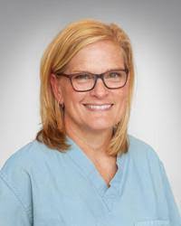 Leslie Webb's Instagram, Twitter & Facebook