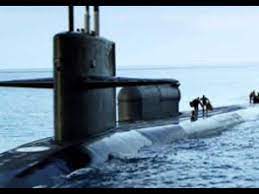 Developed in the late 1990s under project alamanda, the hms spartan first went to sea kitted out in 2004. Dry Deck Shelter Dds Equipped Submarine Youtube