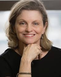 Shelley Stapleton's Instagram, Twitter & Facebook