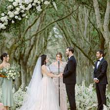 How To Officiate A Wedding Ceremony