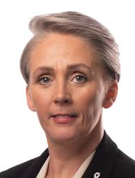 Lynne Lind's Instagram, Twitter & Facebook