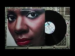 GLORIA GAYNOR