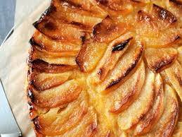 Comment Bien Faire Cuire Une Tarte Aux Pommes Les Astuces Pour La Sublimer Tarte Fine Aux Pommes Tarte Aux Pommes Recette Tarte Aux Pommes
