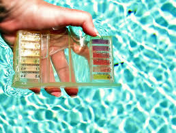 how to use a pool test kit to check water quality