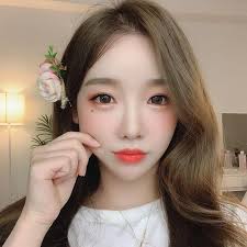 Luôn giấu kín "vòng một" mỗi khi lên sóng, những nữ streamer này vẫn siêu  nổi tiếng khiến nhiều người "khó hiểu"