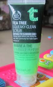 This tea tree scrub seems like a face wash which works like a scrub as it forms lather and cleanses face like any other face wash. The Body Shop Tea Tree Squeaky Clean Scrub Review