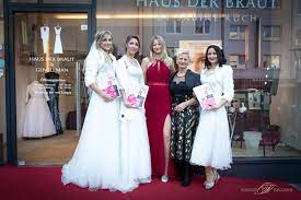 Sehen sie sich orte in der nähe auf der karte an. Haus Der Braut Gentleman Deine News Und Aktuelle Nachrichten Fur Monchengladbach News Stories Lokales Film Fernsehen Lifestyle Musik Events Schwerpunkt Special Fashion Beauty Nachrichten Ratgeber Software Hardware Dein