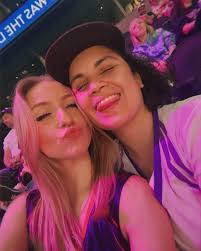 Faith Brenneman's Instagram, Twitter & Facebook