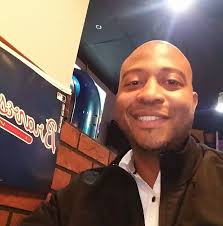 Hi everyone! I am a 21 year old female real estate agent based in NY! I  need some advice, I am very discouraged. I got my license in February of  this year,