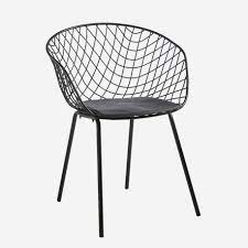 Avoir une chaise de grand designer à la maison ou le bureau ne devrait pas être tous les modèles de chaises de grands designers de notre catalogue sont des répliques de haute. Chaise Design En Metal Noir Santiago Univers Des Assises