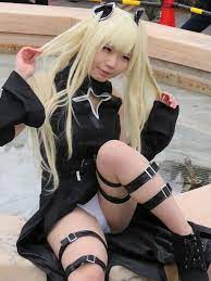 コスプレイベント会場で激写したレイヤーさんたちのパンチラ画像80枚│エロ画像ぱんちらちゃんねる