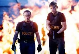 Wer keine lust hat, geld auszugeben, kann einfach auf die erstausstrahlung der neuen folgen im tv warten. Alles Uber Beauty Fashion Trends Gossip Aufklarung Madchen De Cobra11 Schauspieler Autobahnpolizei