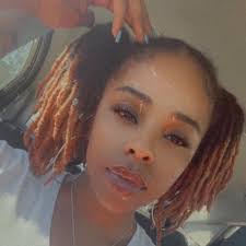 Nichole Lloyd's Instagram, Twitter & Facebook