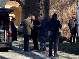 Infatti tale sic comprende tutte le segnalazioni di protesti relativi ad assegni. Klimt Ritrovato Sopralluogo Dei Ris Di Parma In Banca D Italia E Ricci Oddi Piacenzasera It