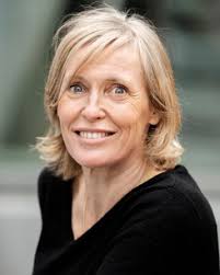 Anne Debeer's Instagram, Twitter & Facebook