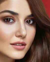 بدأت مشوارها الفني عام ٢٠١٣. Ø¨ÙÙ ÙØ§ÙØ¯Ø§ Ø§Ø±ØªØ´ÙÙ Ù Ø¯ÙÙÙØª Ø£ÙØ²Ø¯ÙÙØ± ØªØ­Ø¯Ù ÙÙ Ø§ÙØ£ÙØ¬Ø­ ÙÙØ§Ø°Ø§ ÙØ§Ù Ø§ÙÙØªØ§Ø¨Ø¹ÙÙ