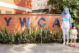 Merupakan salah satu gaya modern yang biasa dipakai para muslimah untuk fungsi formal. Makin Chic Dan Fashionable Dengan 5 Gaya Fashion Muslim Ala Artis Berikut Ini Keluarga Hamsa