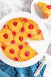 How should pineapple upside down cake be stored?