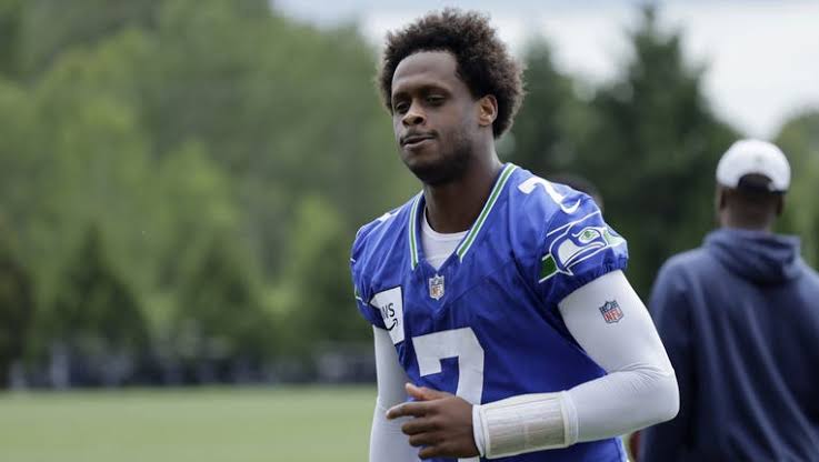 Geno Smith faces severe league investigation following shocking personal allegations, do AI tạo