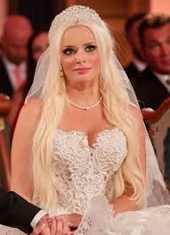 Mit spannung erwarten fans die hochzeit von daniela katzenberger und lucas cordalis. Daniela Katzenberger Lucas Cordalis Die Looks Der Hochzeit Gala De