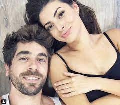 Fauve a aimé son côté dark, énervé, et la relation de la jeune femme avec. Danse Avec Les Stars Tf1 Le Guide Complet De 2011 A 2021 11 Saisons Danse Avec Les Stars Nouveautes Tele Com