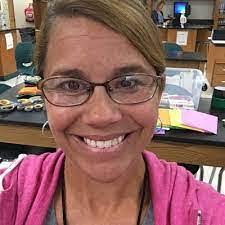 Shawna Bender's Instagram, Twitter & Facebook