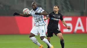 Dans une ambiance forcément refroidie par cet incident, les diables rouges, qui comptent dans leurs rangs l'attaquant romelu lukaku, coéquipier. Aguero Nachfolge Vorteil Lukaku