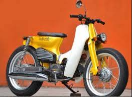 Rainbow moto builder yang sukses menggarap honda astrea grand bertampang streetcub menjelaskan rinciannya. Foto Modifikasi Honda Grand Klasik Retro Paling Keren Oto Site