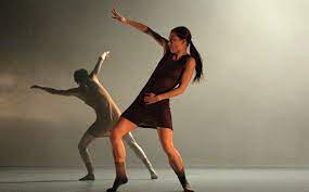 Check out amazing not_looking_back artwork on deviantart. Hofesh Shechter Company Uprising The Art Of Not Looking Back Mercat De Les Flors