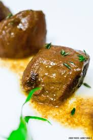 Civet De Chevreuil A La Biere Pommes Duchesse Et Papillote De Legumes Chevreuil Recette Recette Civet De Chevreuil Recettes De Cuisine