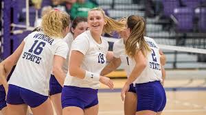 Team effort propels Warriors to sweep of UMary